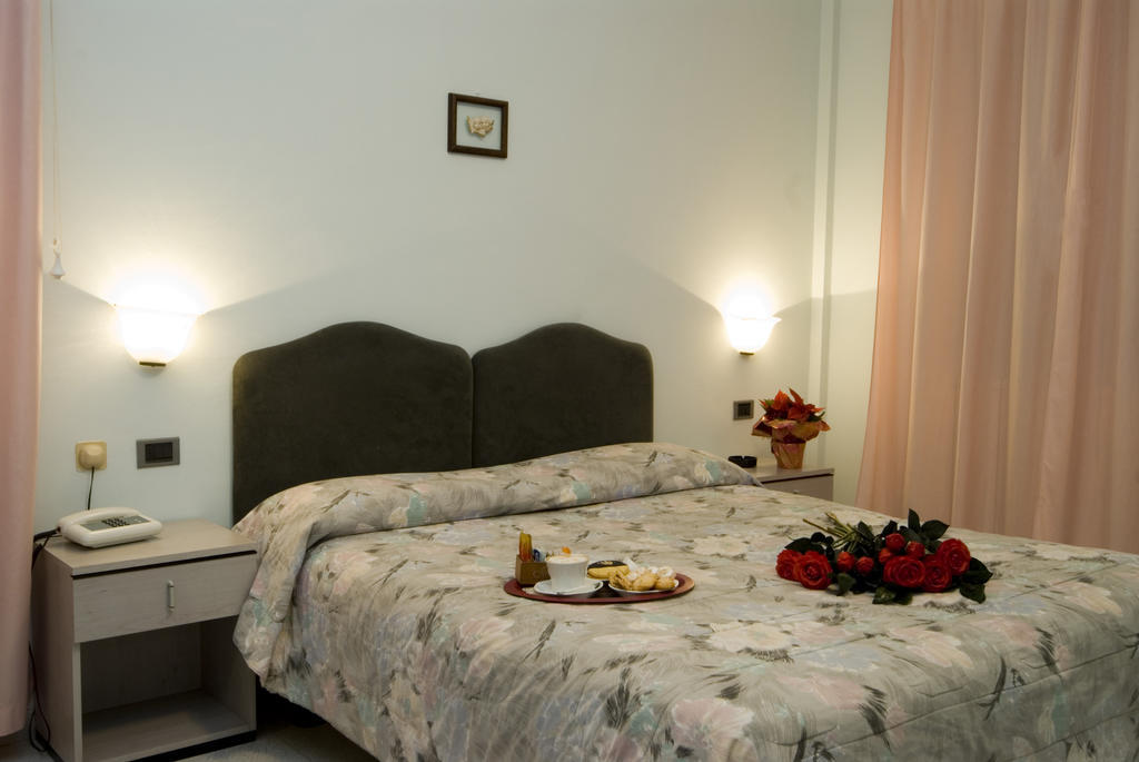 Hotel Il Quadrifoglio Кашія Номер фото